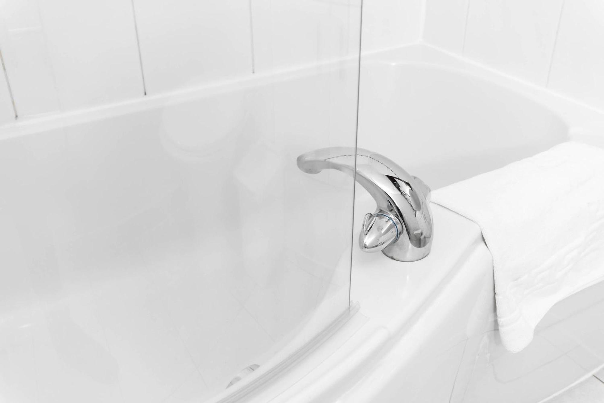 Elegant Two-bedroom - Location - Private Parking - Balconies 1109m * Birmingham