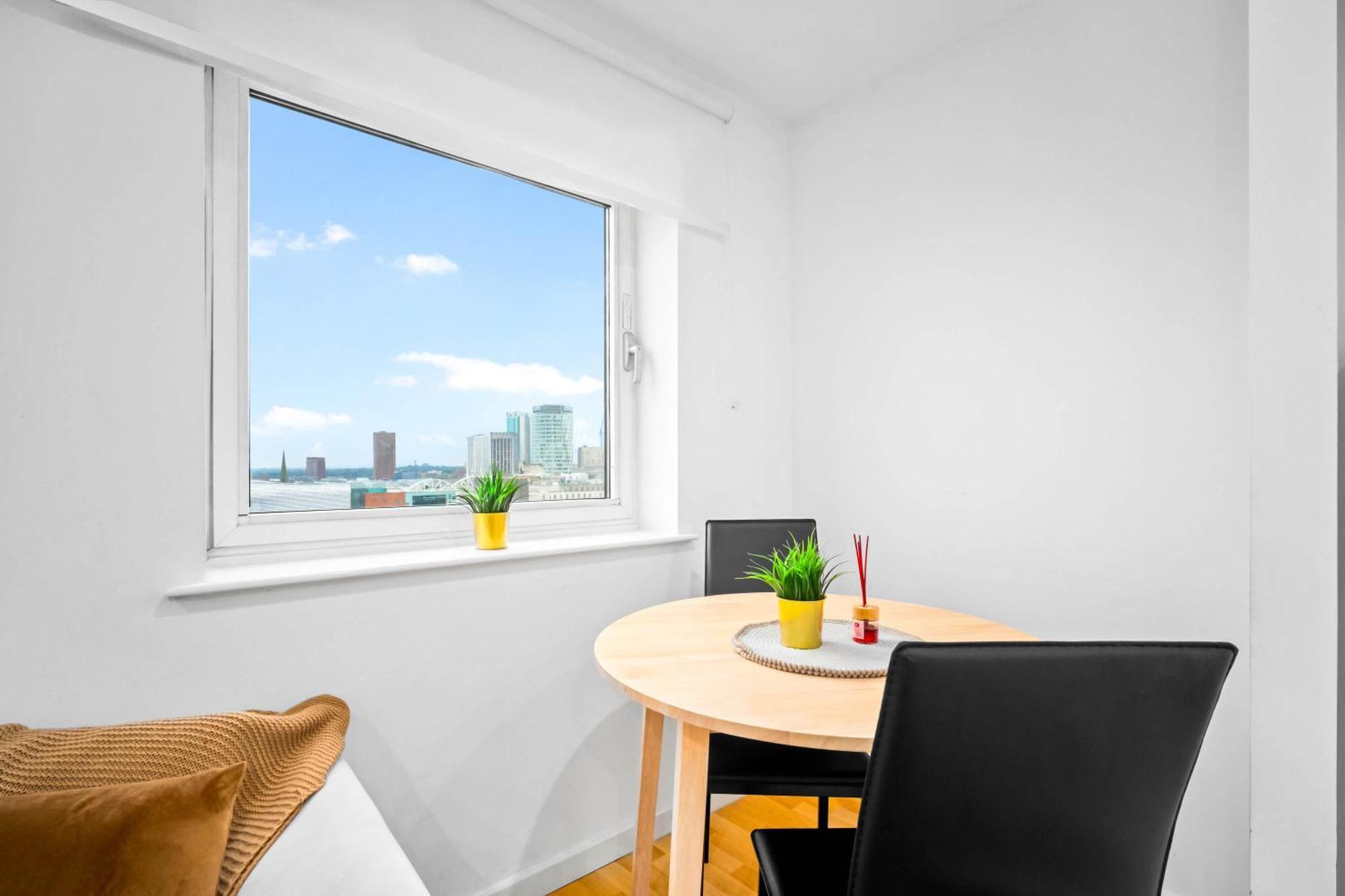 Elegant Two-bedroom - Location - Private Parking - Balconies 1109m *
