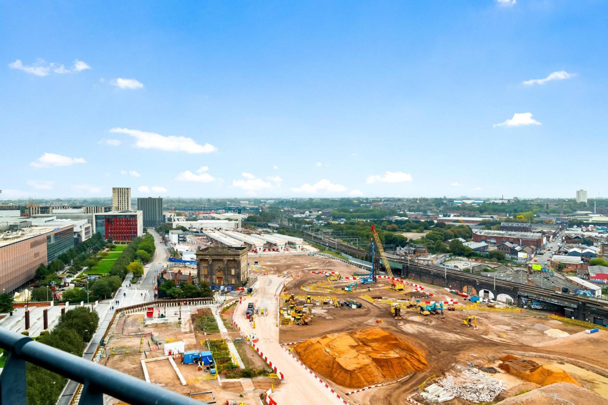 Elegant Two-bedroom - Location - Private Parking - Balconies 1109m * Birmingham