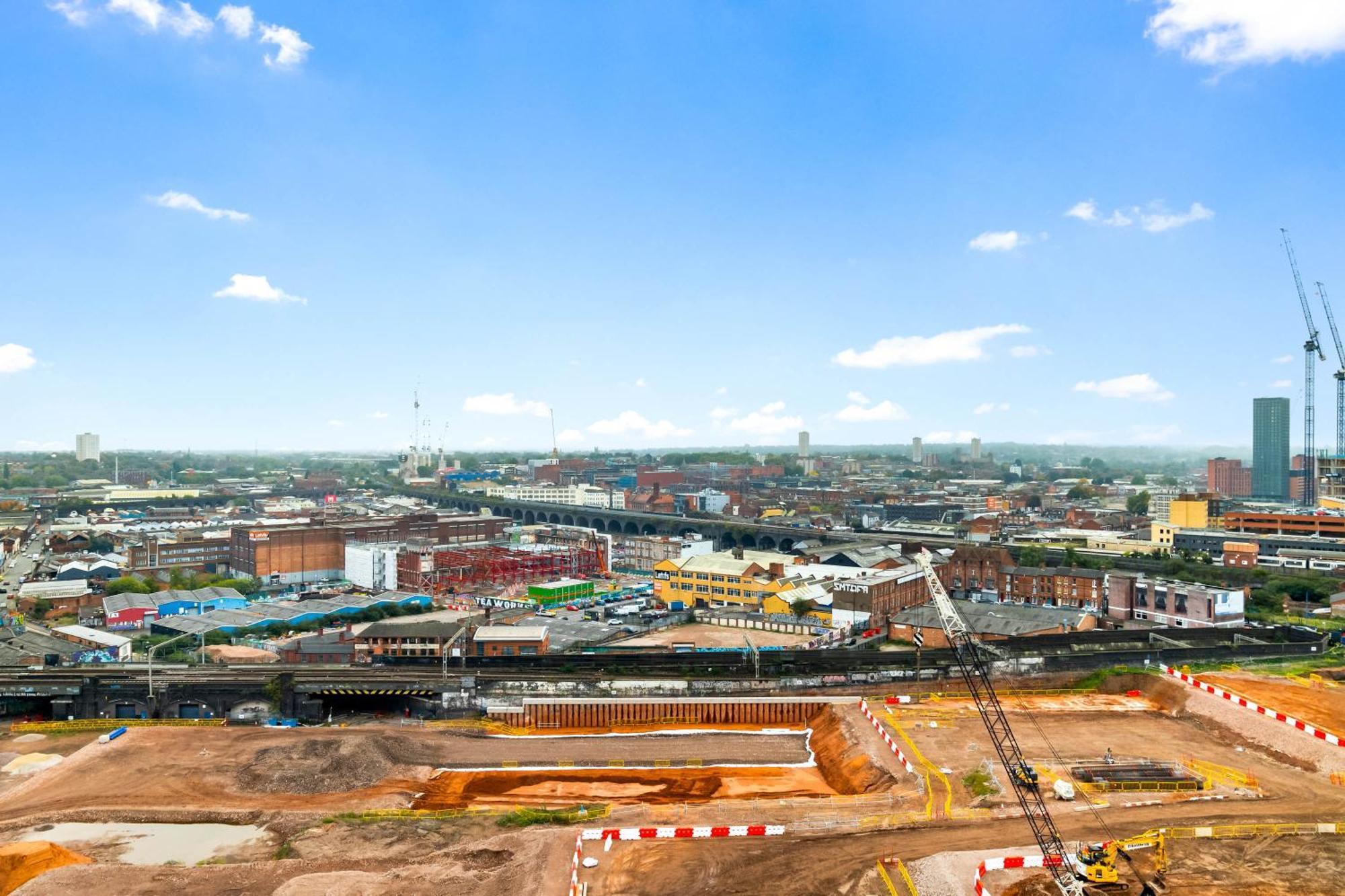 Elegant Two-bedroom - Location - Private Parking - Balconies 1109m Apartment Birmingham